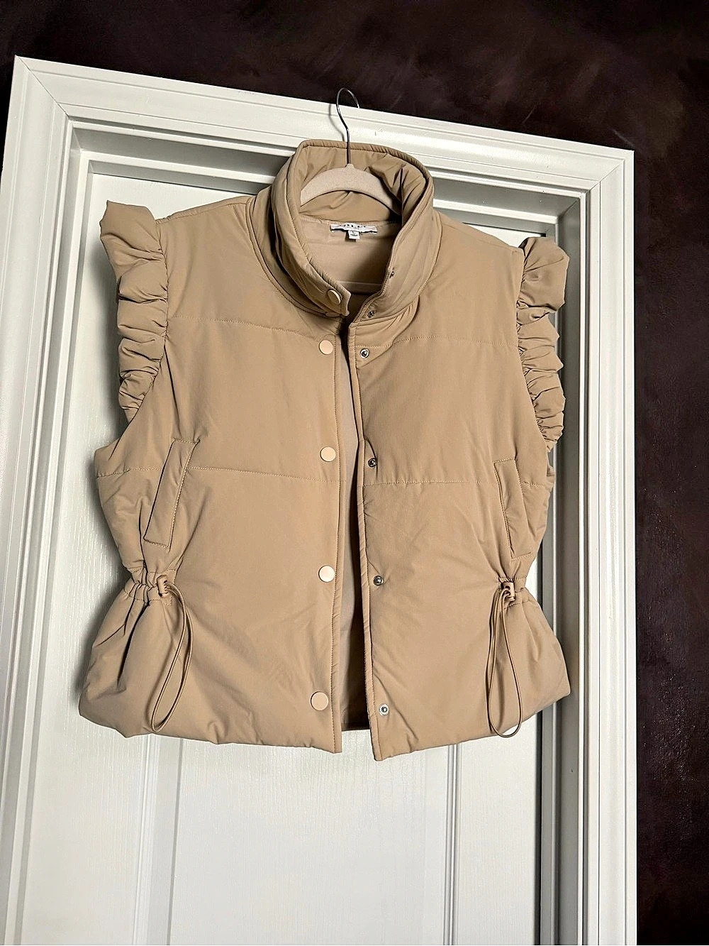 GILLI Women's Ruffle Sleeve Puffer Vest Brown Large Like New